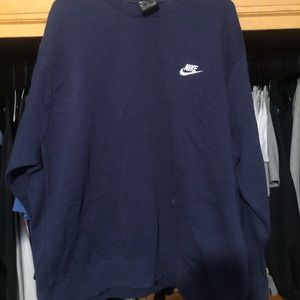 Navy blue vintage Nike crew neck